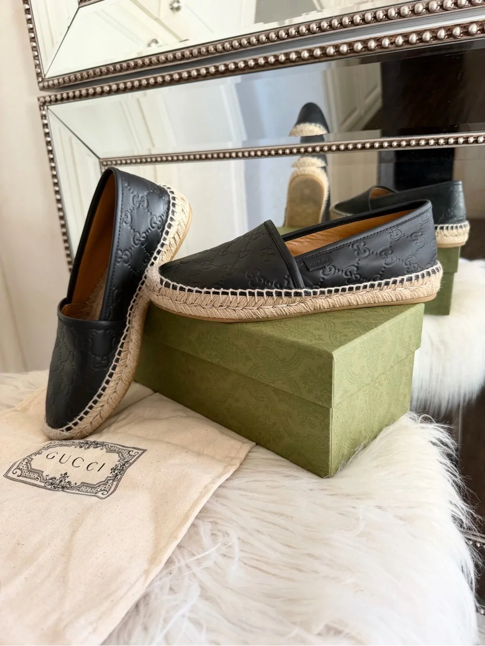 Gucci beautiful black